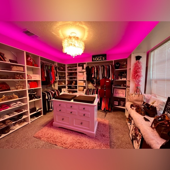 Meet your Posher, Lori - Picture 6 of 16